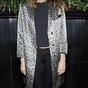 Smythe leopard print lab coat jacket size 2